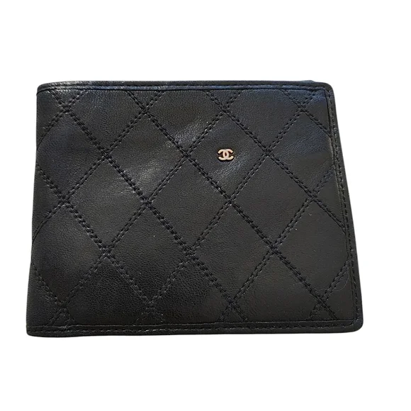 CHANEL Timeless Diamond Stitch Black Leather Bifold Wallet - Picture 16 of 16